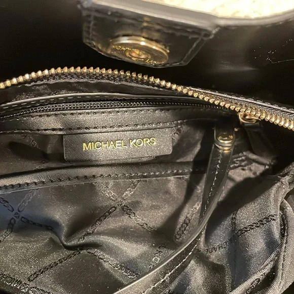 Michael Kors Mercer Gallery Satchel Handbag - Picture 4 of 8